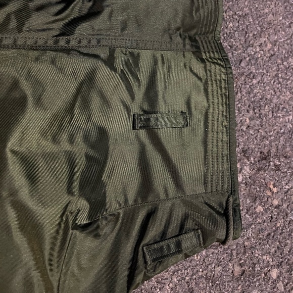Deadstock Vintage
Alpha Industries
Army Issued Extreme Cold Weather Trousers - Picture 4 of 11